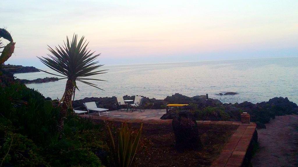Bed and Breakfast Casa Sul Mare Catania Exterior foto