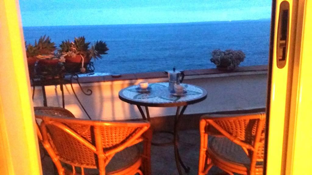 Bed and Breakfast Casa Sul Mare Catania Exterior foto