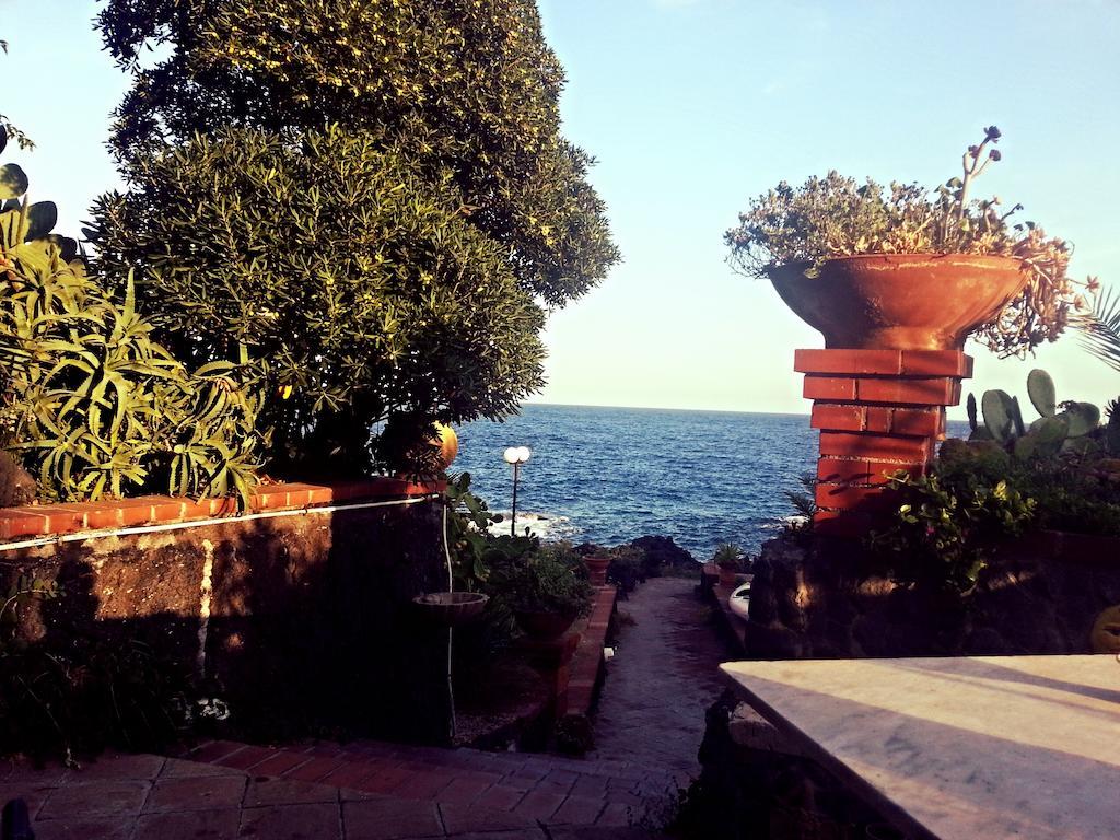Bed and Breakfast Casa Sul Mare Catania Exterior foto